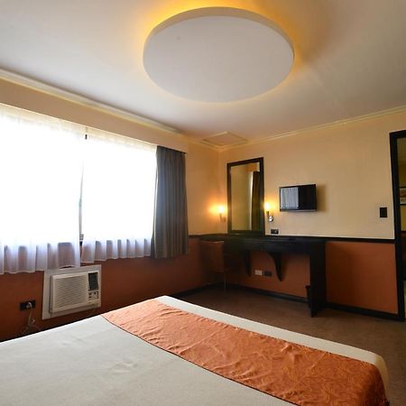 Fernandina 88 Suites Hotel Quezon City Buitenkant foto